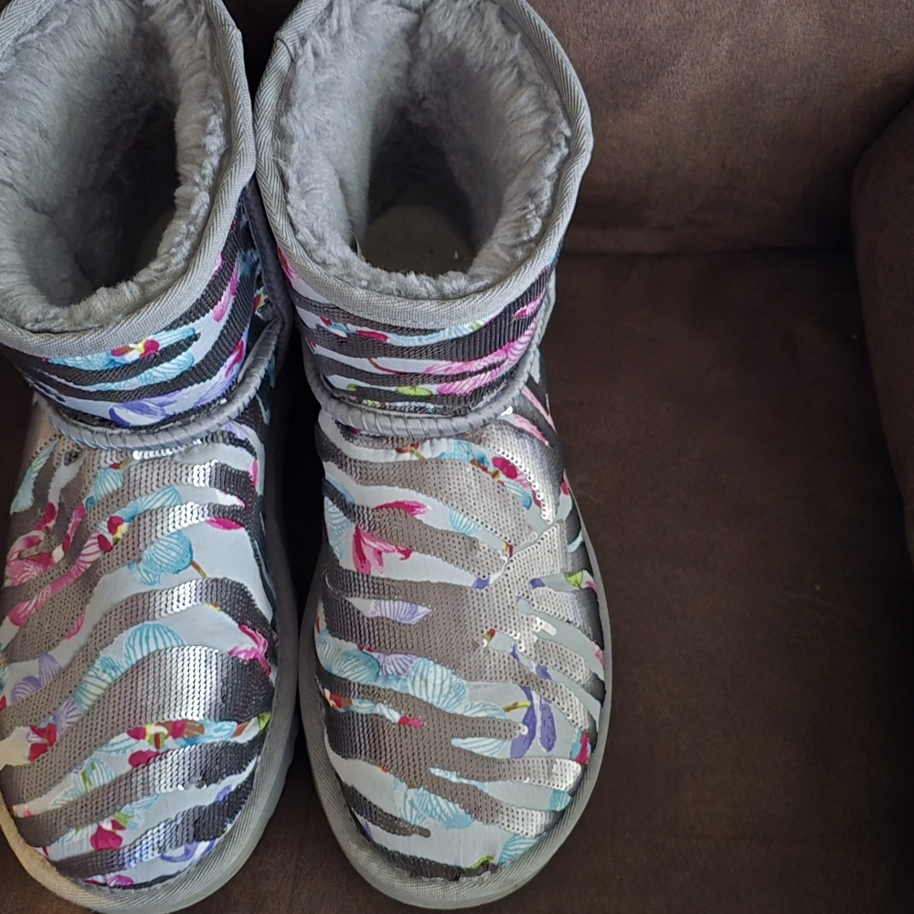 UGG Gray and Multicolor Ankle Boots - Picture 3 of 4
